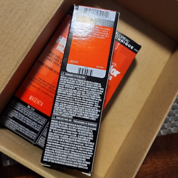 NEW HiColor RED HiLights by L'Oreal Excellence is the first highlighting series - Picture 2 of 3